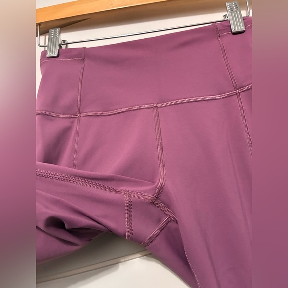 Lululemon Fast and Free High-Rise Tight 28"
Vintage Plum size 4 - Picture 6 of 10